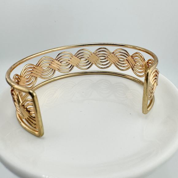 Vintage Swirl Cuff Bracelet Minimalist Modern Weave Coquette Whimsy Retro - Picture 7 of 10